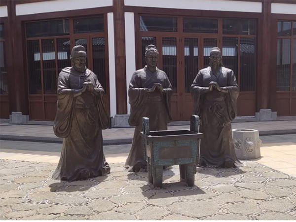 恒大集團(tuán)?；◢u特色街區(qū)銅雕塑工程